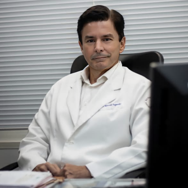 Dr. Marcelo Fagundes - Ginecologista e Obstetra